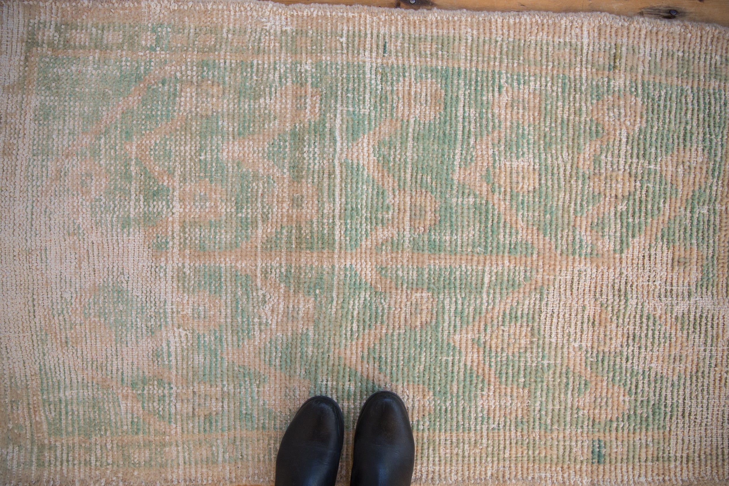 2.5x4 Vintage Distressed Tulu Rug // ONH Item 10070 Image 1