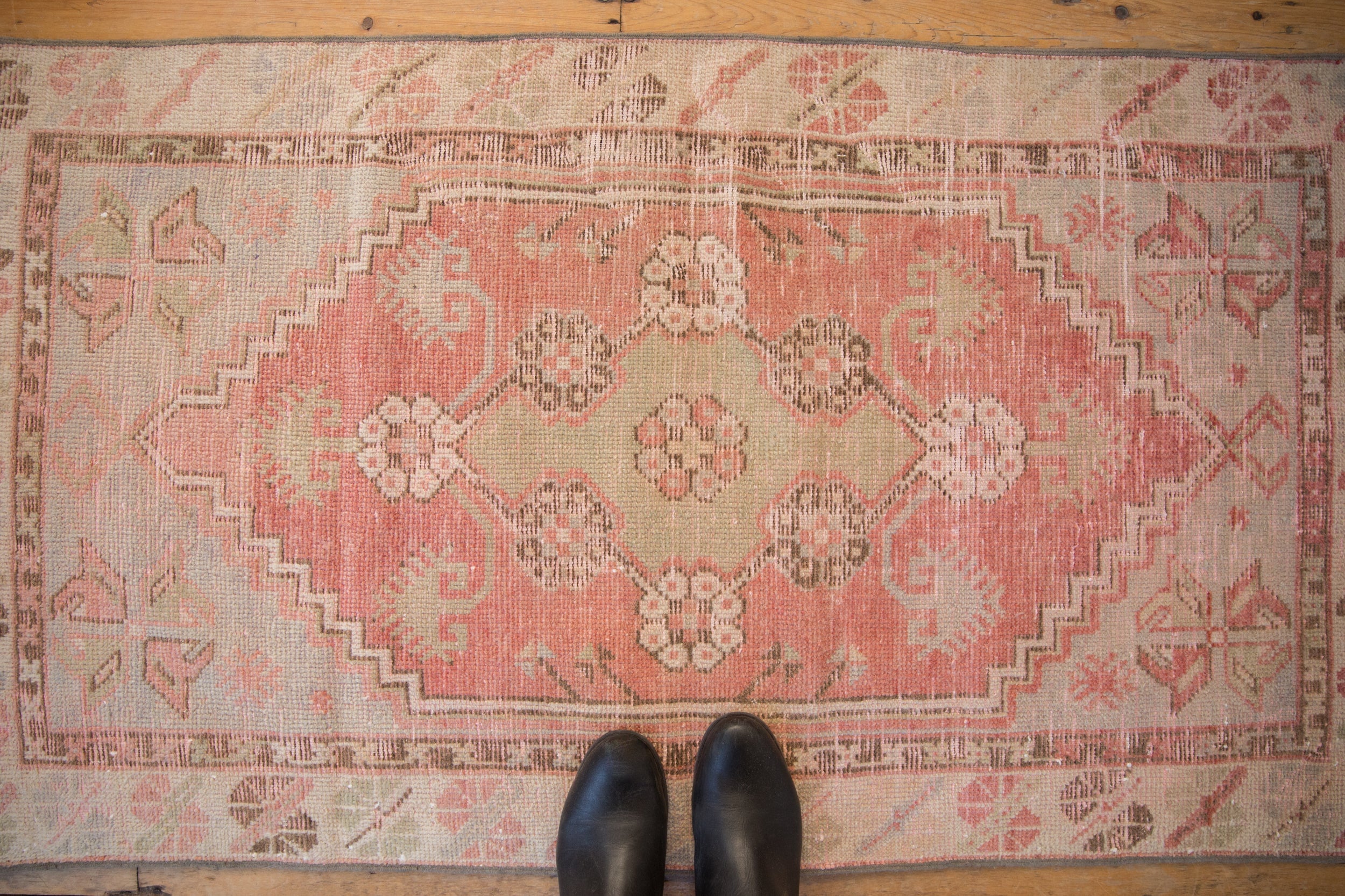 2.5x4.5 Vintage Distressed Oushak Rug // ONH Item 10071 Image 1