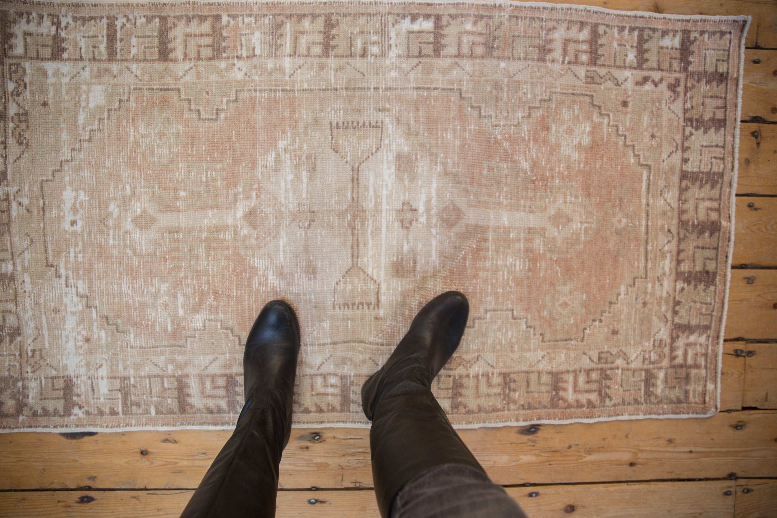 2.5x4.5 Vintage Distressed Oushak Rug // ONH Item 10073 Image 1