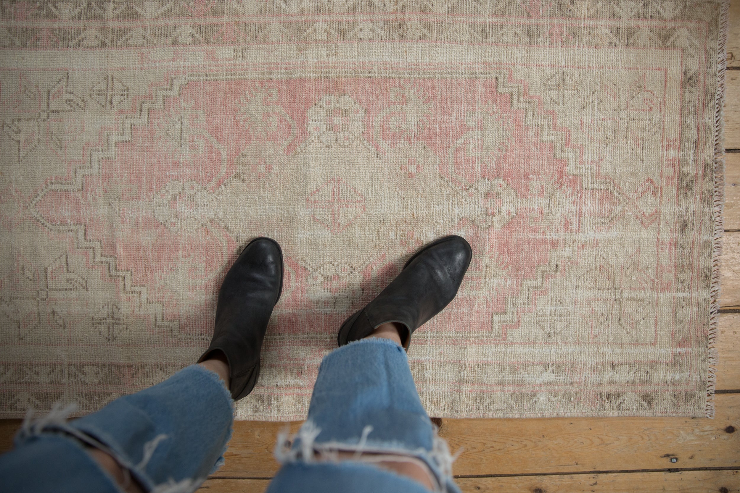 2.5x4.5 Vintage Distressed Oushak Rug // ONH Item 10171 Image 1