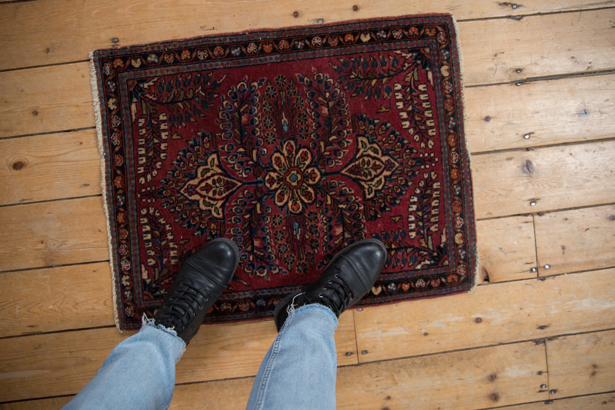 2x2.5 Vintage Fine Sarouk Square Rug Mat // ONH Item 10215 Image 1