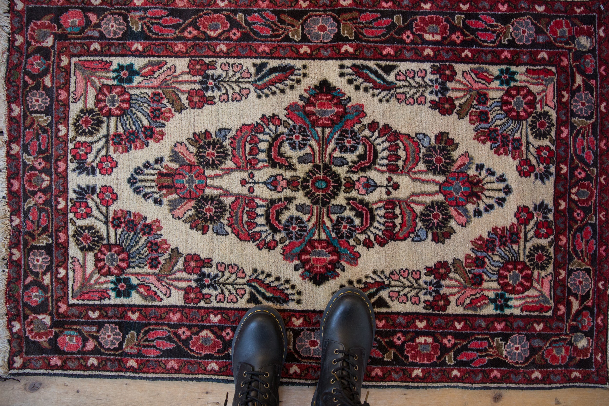 2.5x4 Vintage Dargezine Rug // ONH Item 10255 Image 1