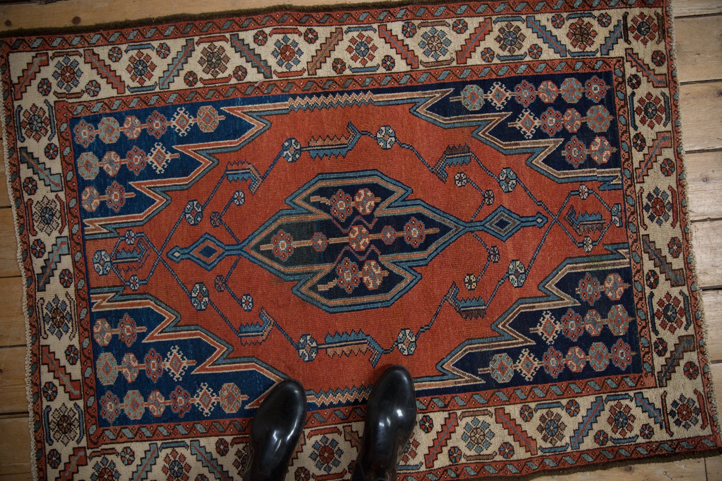 3.5x4.5 Vintage Fine Hamadan Square Rug // ONH Item 10339 Image 1