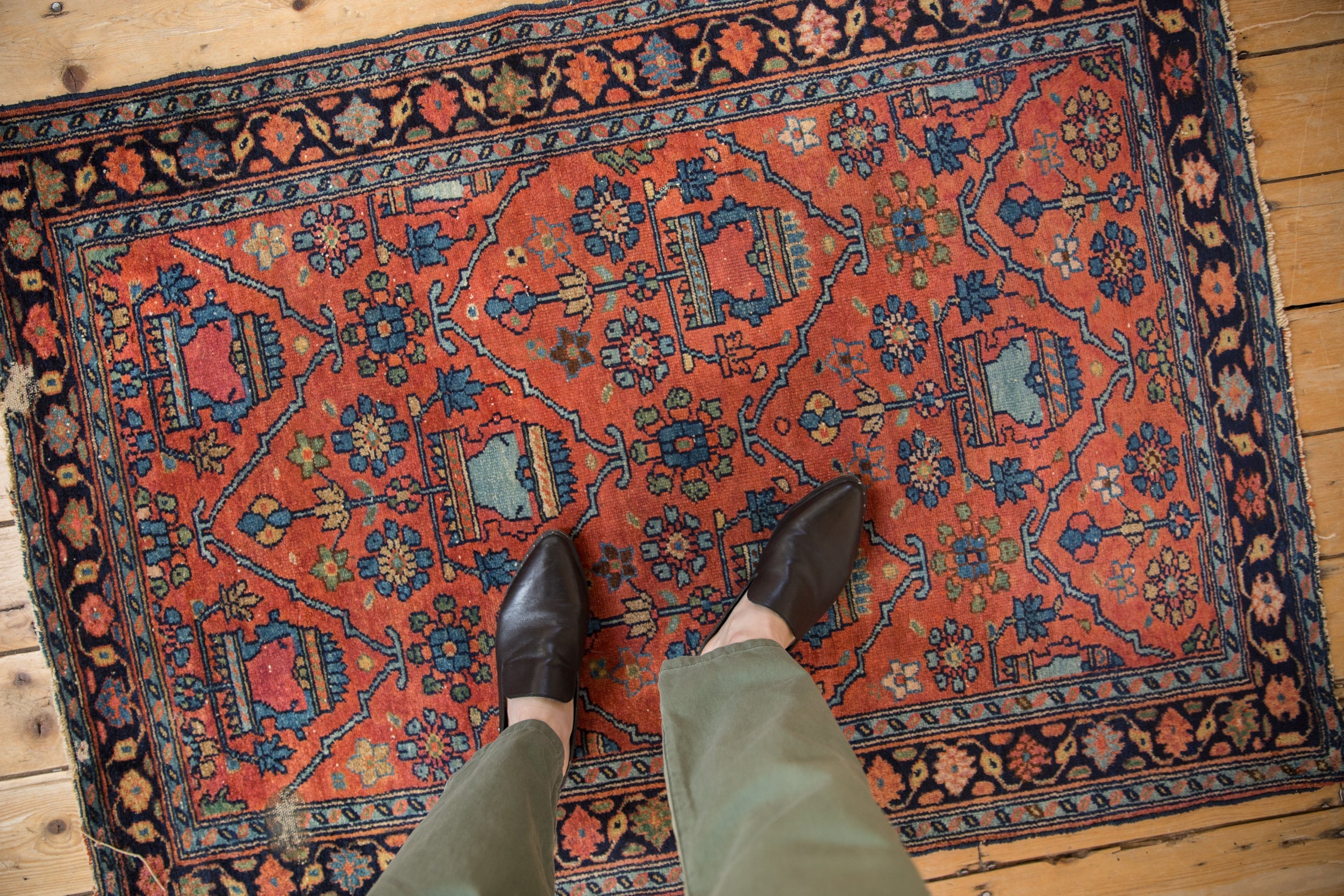 3.5x4.5 Vintage Fine Lilihan Square Rug // ONH Item 10426 Image 1