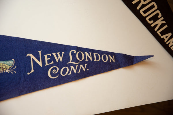 Vintage New London CT Felt Flag // ONH Item 10495 Image 2