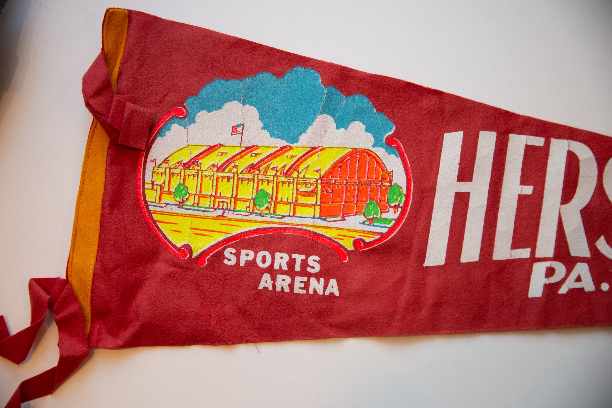 Vintage Hershey Park PA Felt Flag // ONH Item 10517 Image 1