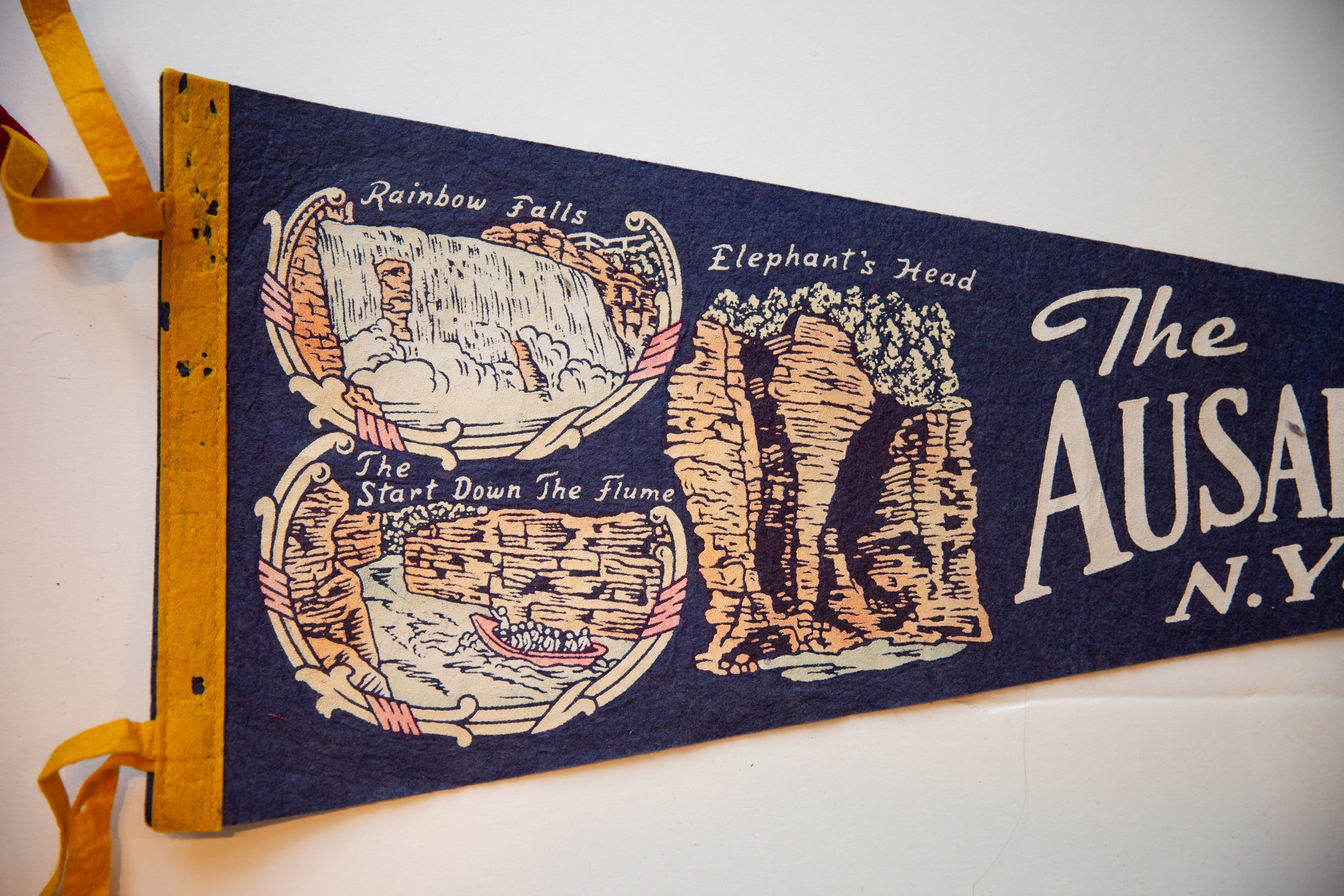 Vintage Ausable Chasm NY Felt Flag // ONH Item 10539 Image 1