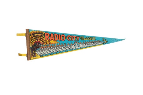 Vintage Radio City Music Hall NYC Felt Flag // ONH Item 10575