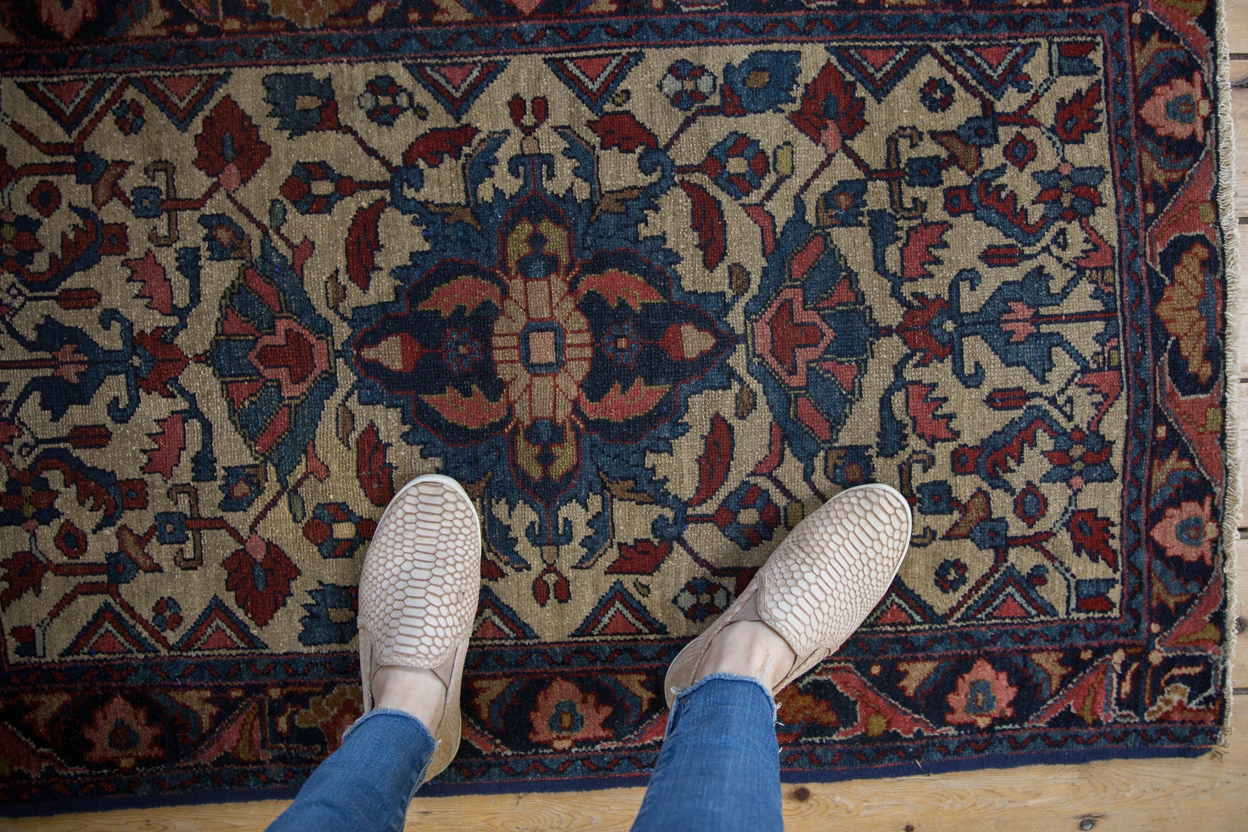 2.5x4 Vintage Lilihan Rug // ONH Item 10631 Image 1