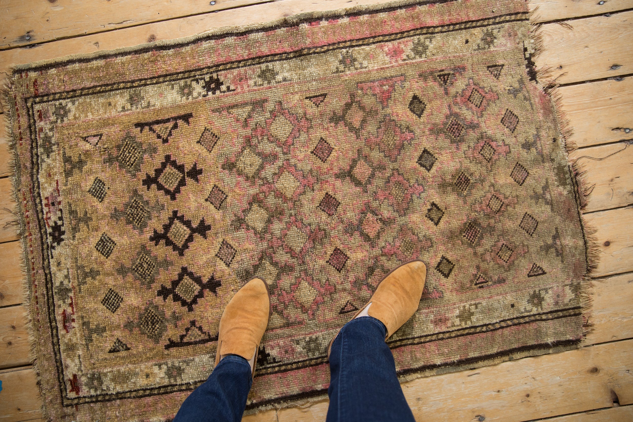 2.5x4 Vintage Caucasian Rug // ONH Item 10677 Image 1