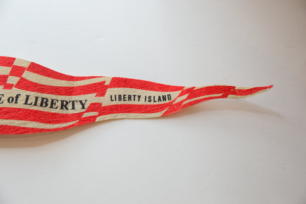 Vintage Statue of Liberty Felt Flag // ONH Item 10679 Image 2