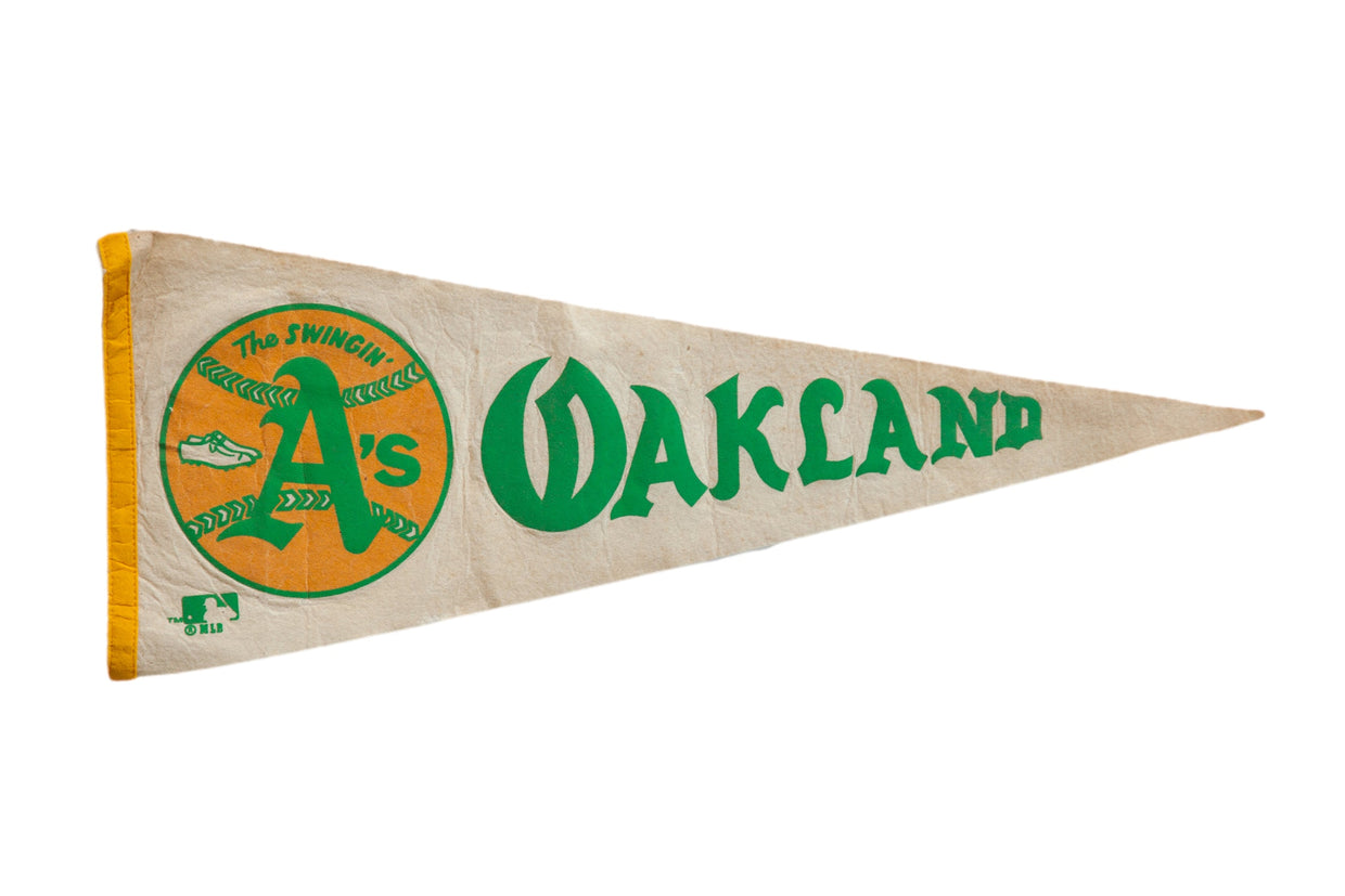 Vintage Swingin Oakland As Baseball Felt Flag Pennant // ONH Item 10681