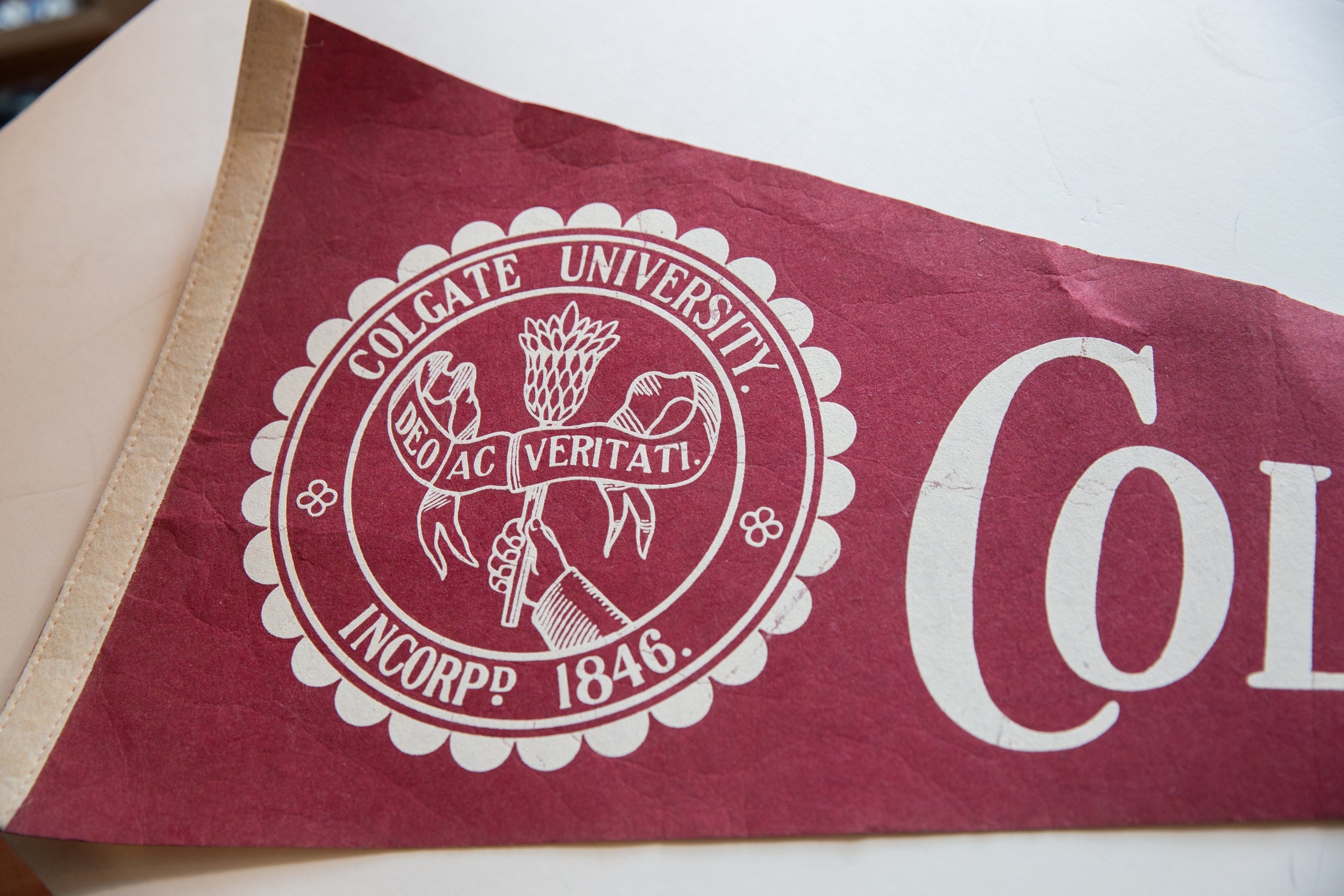 Vintage Colgate University Felt Flag // ONH Item 10686 Image 1