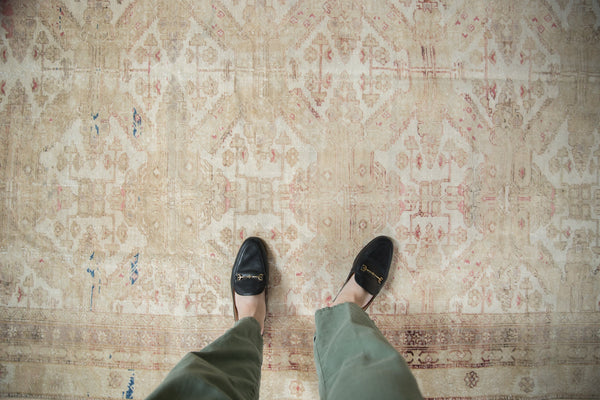 5.5x9 Vintage Distressed Kayseri Carpet // ONH Item 10727 Image 1