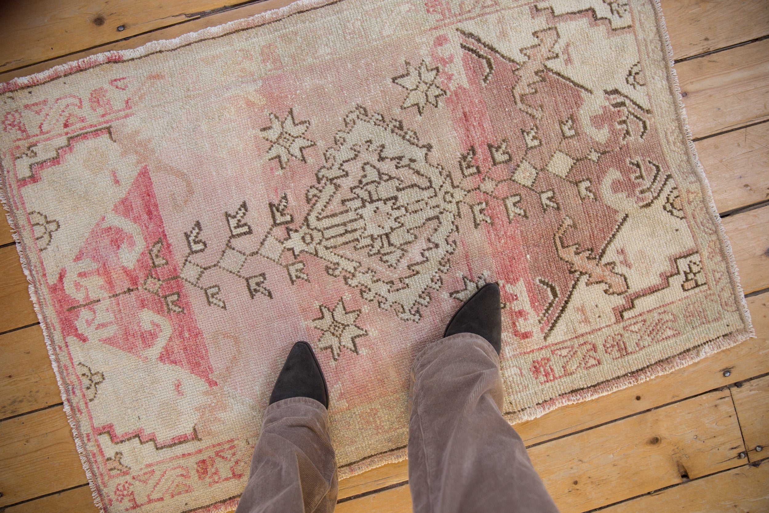 2.5x4 Vintage Distressed Oushak Rug // ONH Item 10805 Image 1