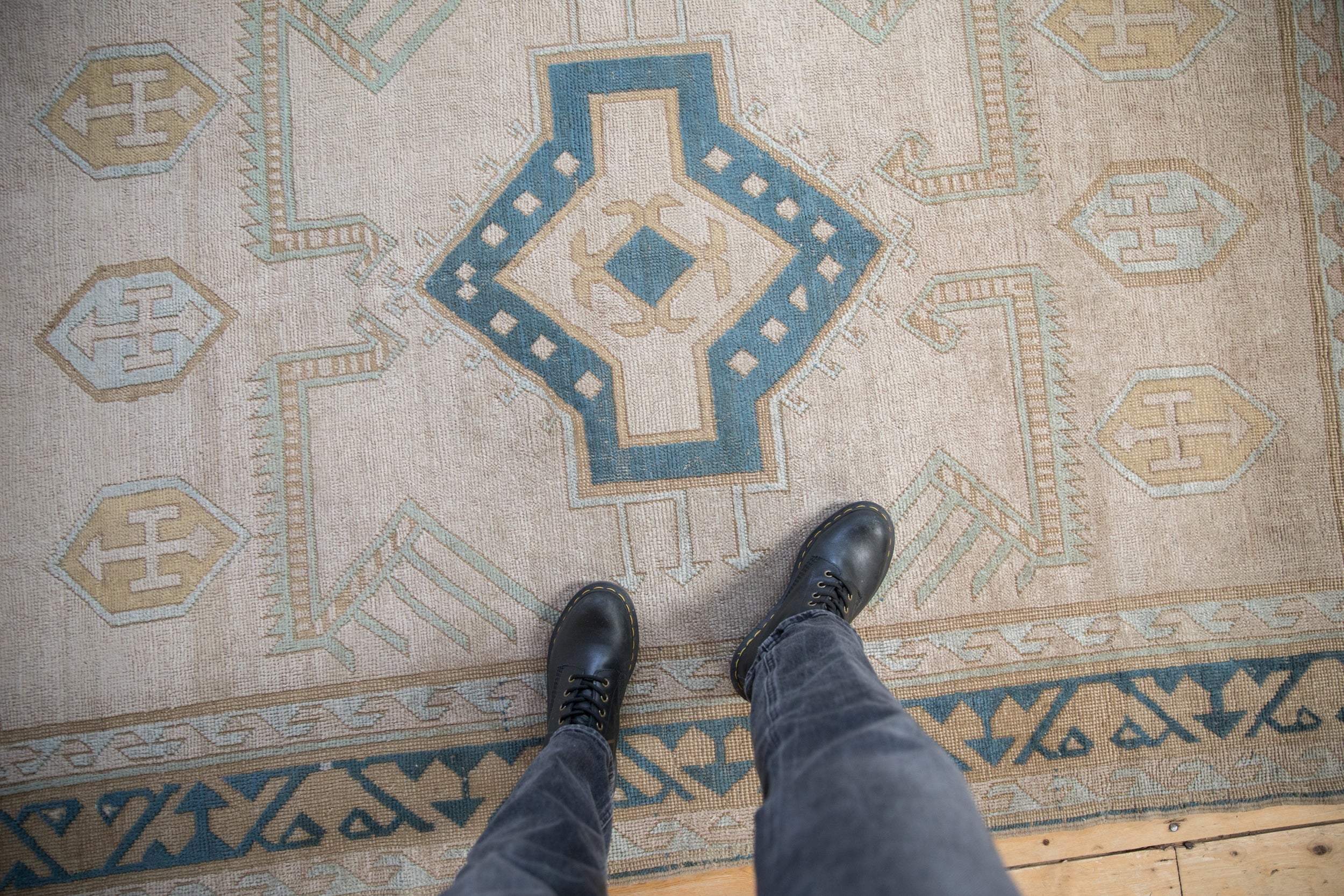 5x7.5 Vintage Distressed Oushak Rug // ONH Item 10887 Image 1