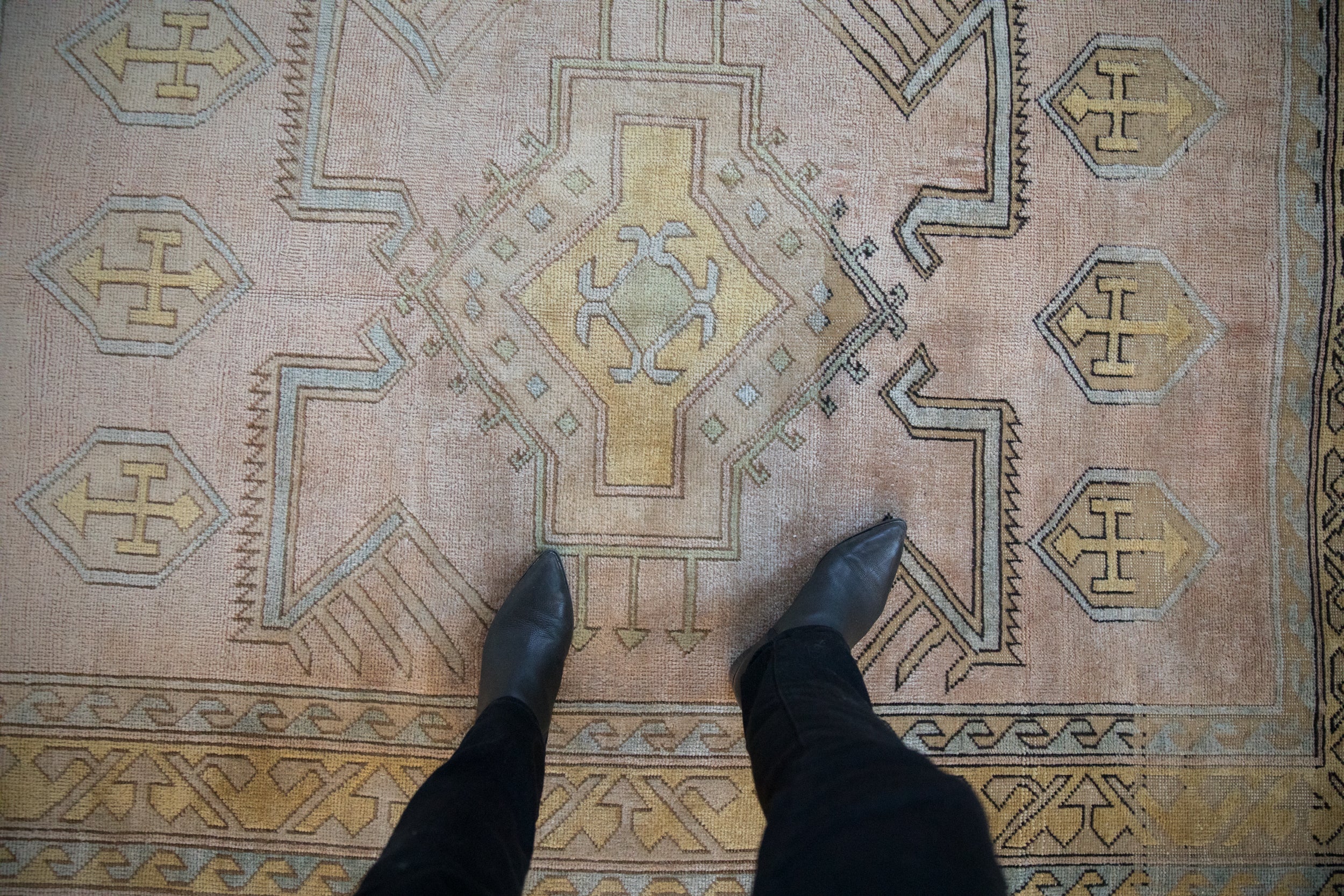 5x7 Vintage Distressed Melas Rug // ONH Item 10888 Image 1