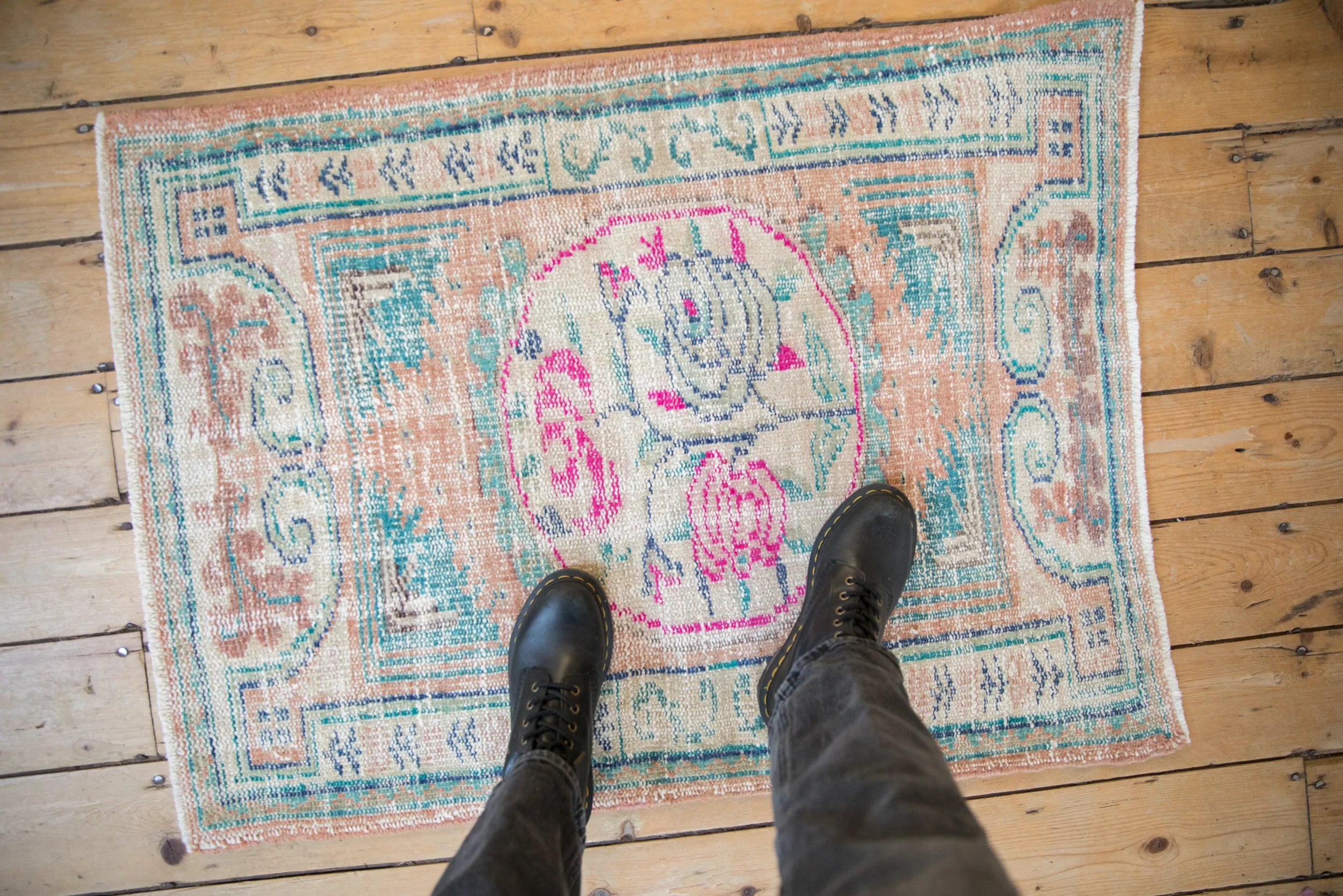 2.5x3.5 Vintage Distressed Oushak Rug // ONH Item 10993 Image 1