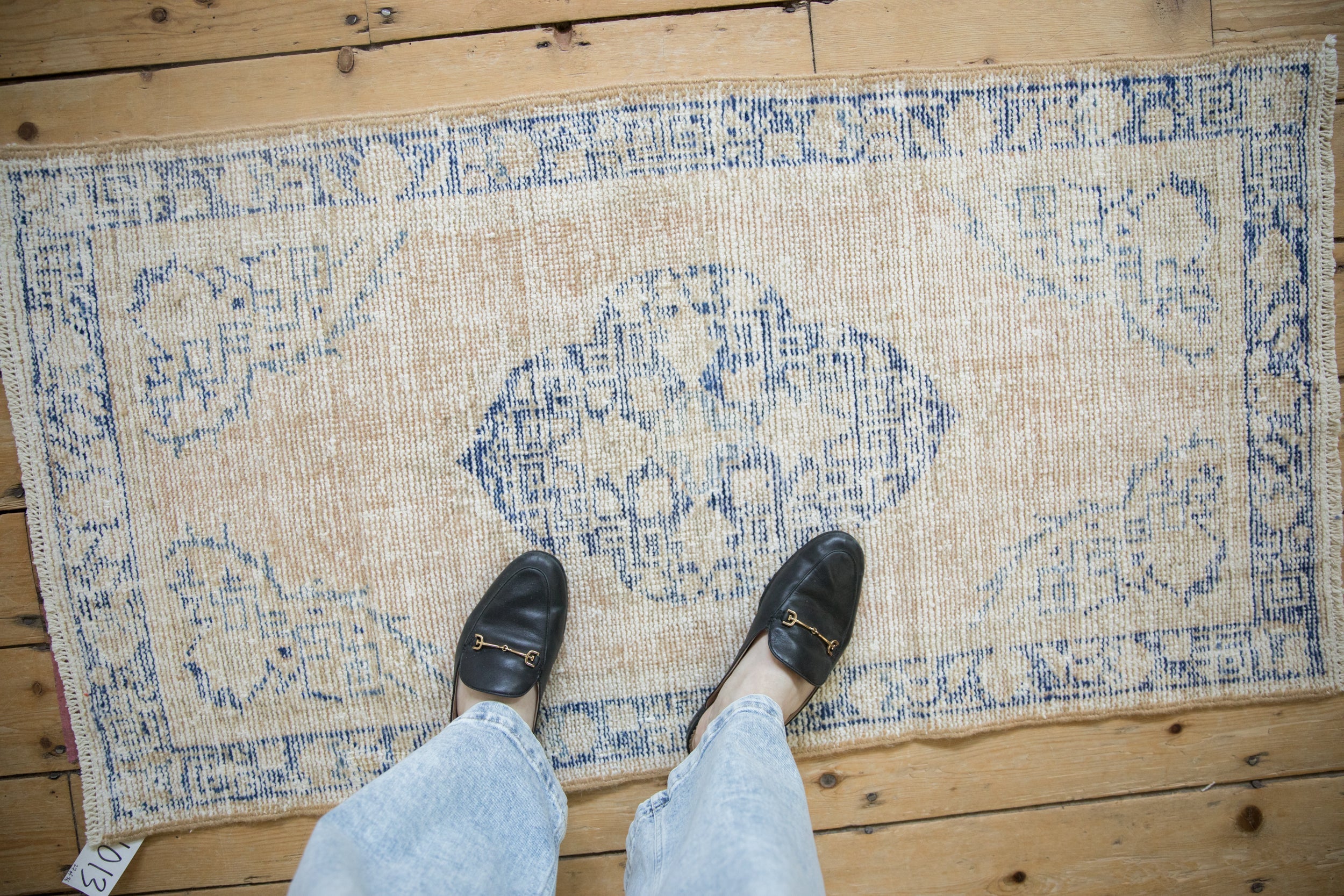 2.5x4.5 Vintage Distressed Oushak Rug // ONH Item 11013