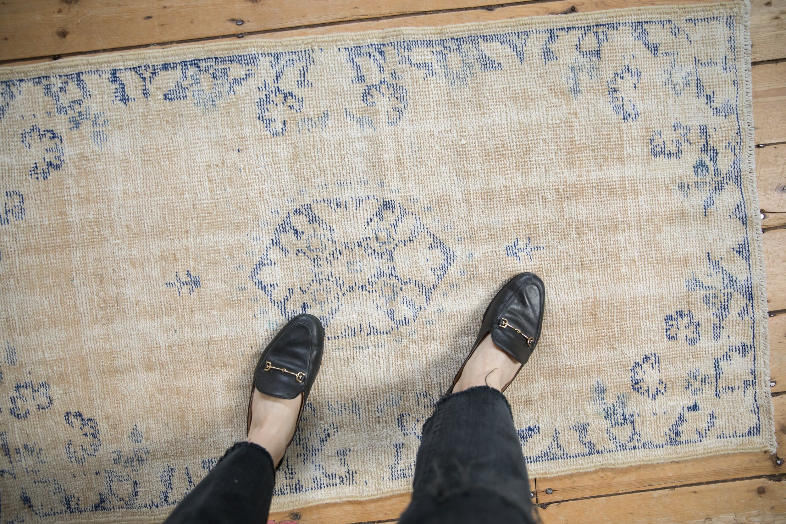 2.5x4.5 Vintage Distressed Oushak Rug // ONH Item 11017 Image 1