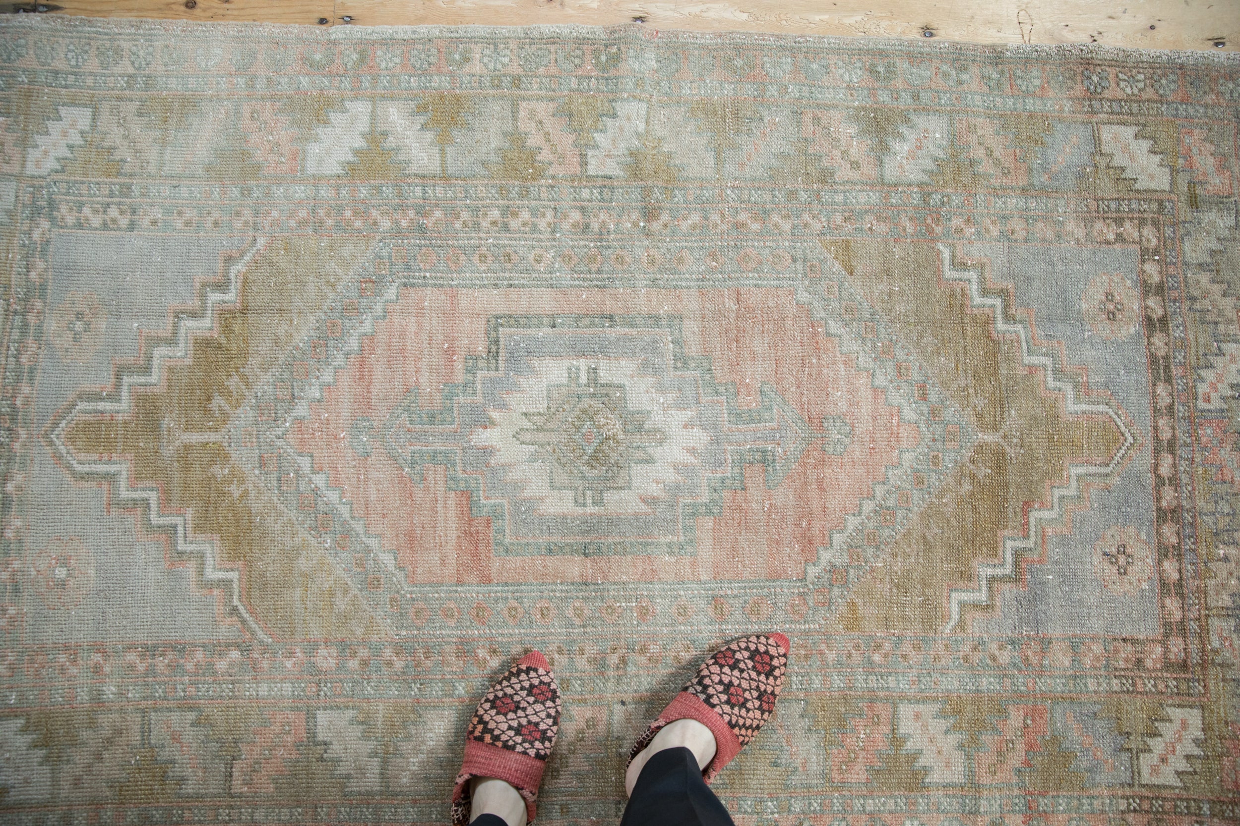 4x6 Vintage Distressed Oushak Rug // ONH Item 11022 Image 1