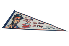 Detroit Tigers vs Minnesota Twins Felt Flag Pennant // ONH Item 11064 Image 1