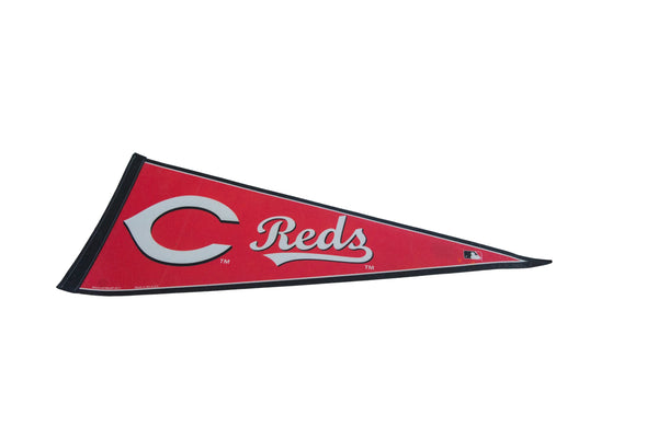 Cincinnati Reds Felt Flag Pennant // ONH Item 11132 Image 1