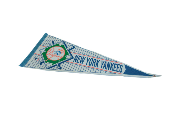 New York Yankees Felt Flag Pennant // ONH Item 11161 Image 1