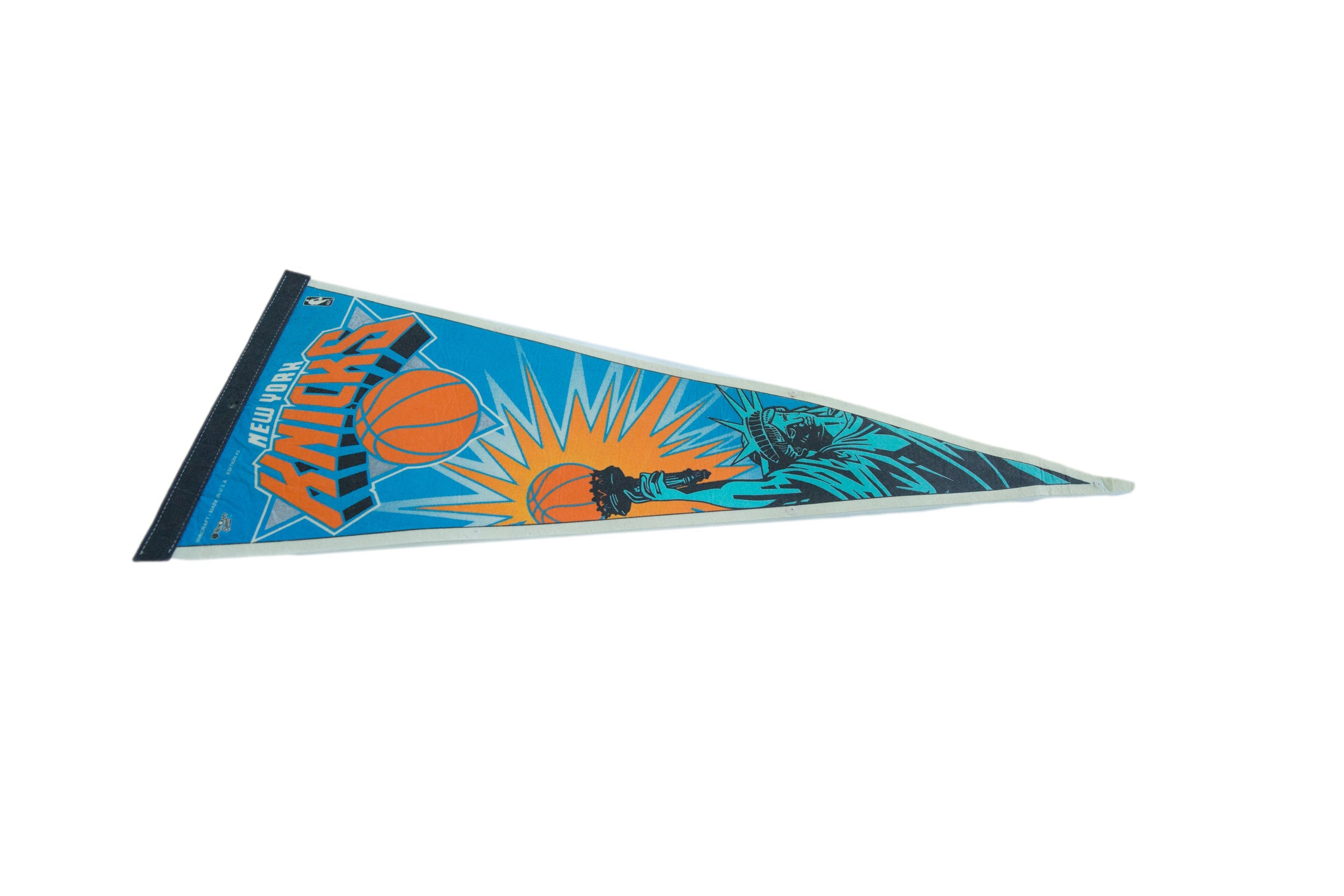 New York Knicks Felt Flag Pennant // ONH Item 11194 Image 1
