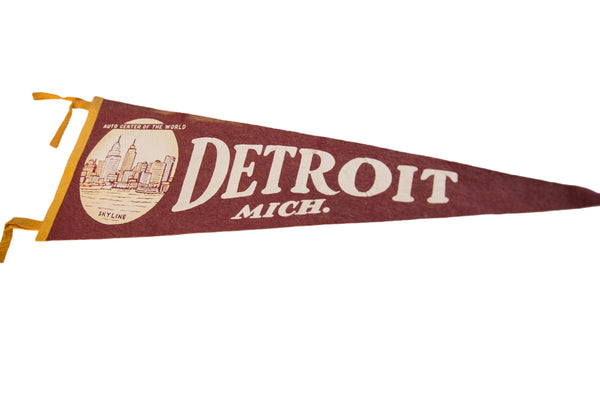 Detroit Michigan Felt Flag Pennant // ONH Item 11242 Image 1
