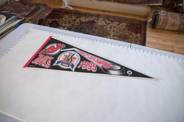 New Jersey Devils 1995 Stanley Cup Champions Felt Flag Pennant // ONH Item 11403 Image 1