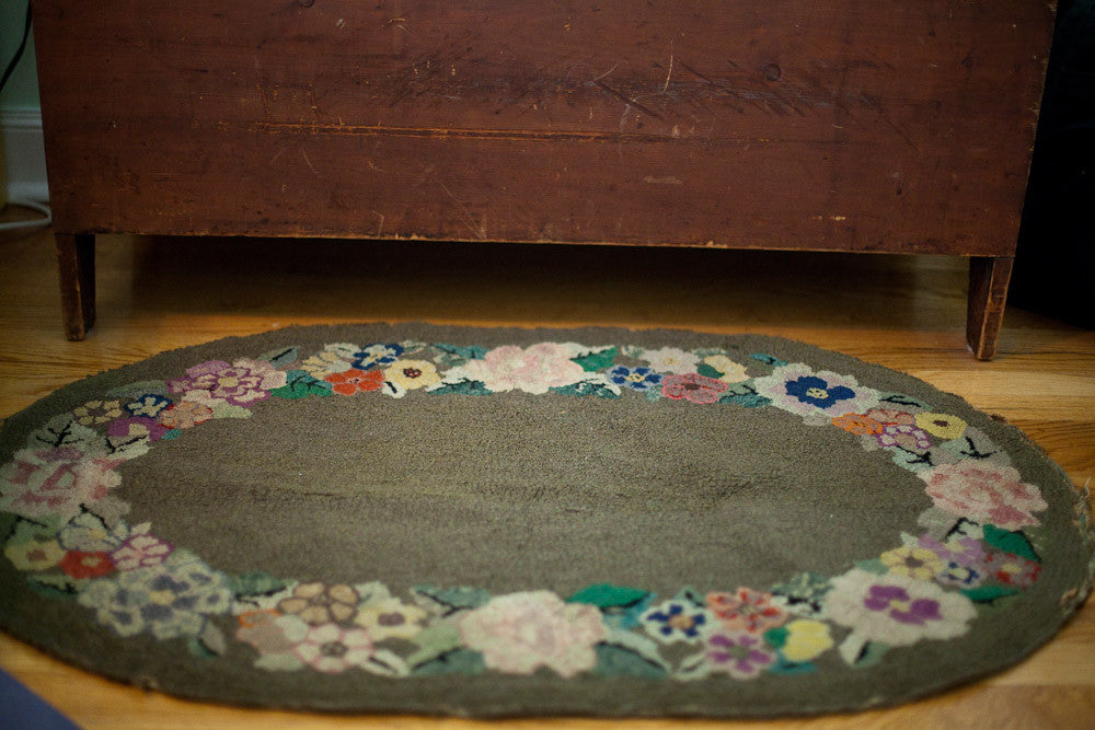 Vintage American Hooked Rug 2'3
