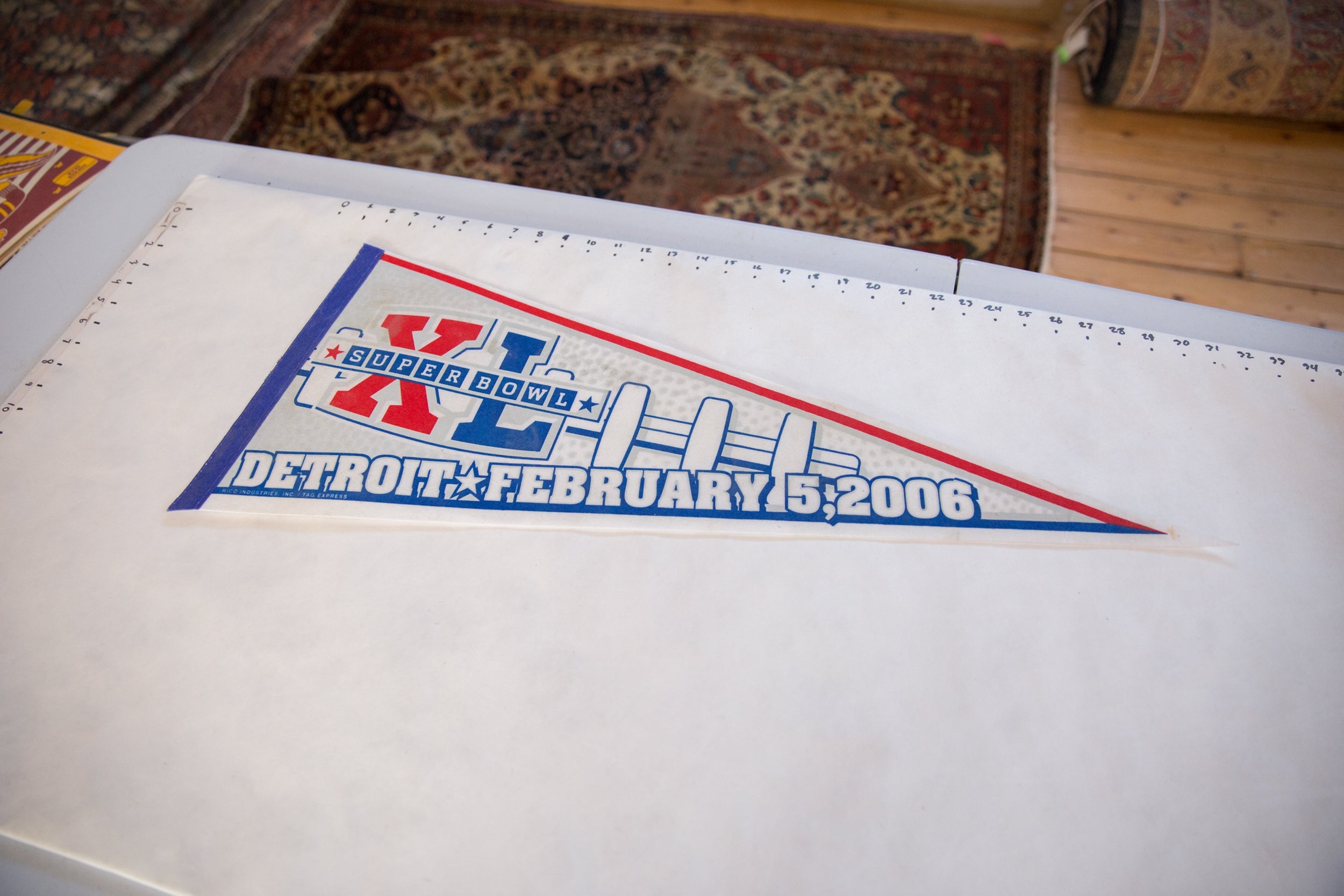 Superbowl Detroit 2006 Felt Flag Pennant // ONH Item 11455 Image 1