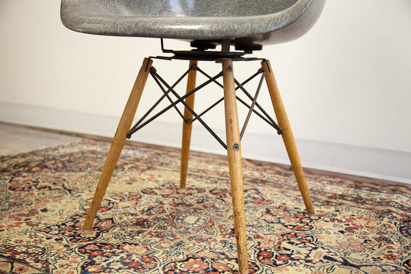 Rare Eames PAW Rope Edge Seng Swivel Chair in Elephant Grey // ONH Item 1152 Image 4