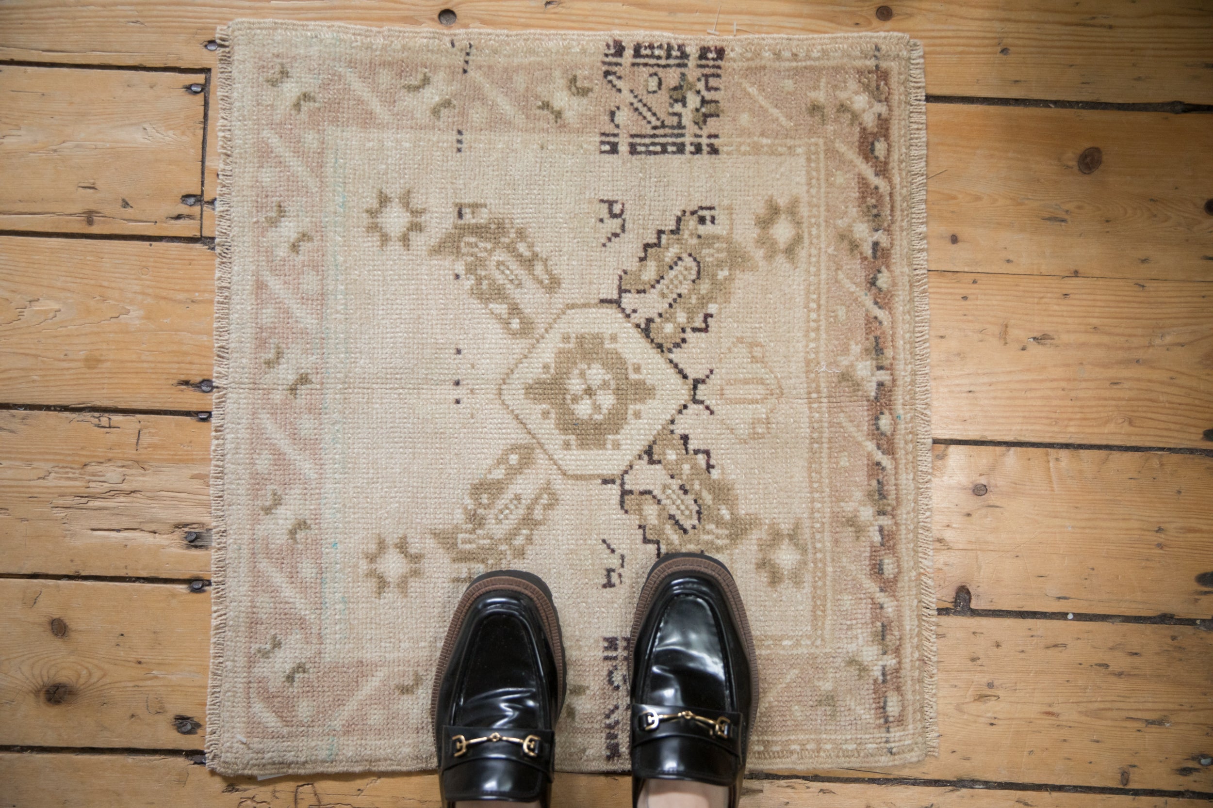 Vintage Distressed Oushak Square Rug Mat // ONH Item: 11654, Image 1