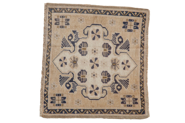 Vintage Distressed Oushak Square Rug Mat // ONH Item: 11656
