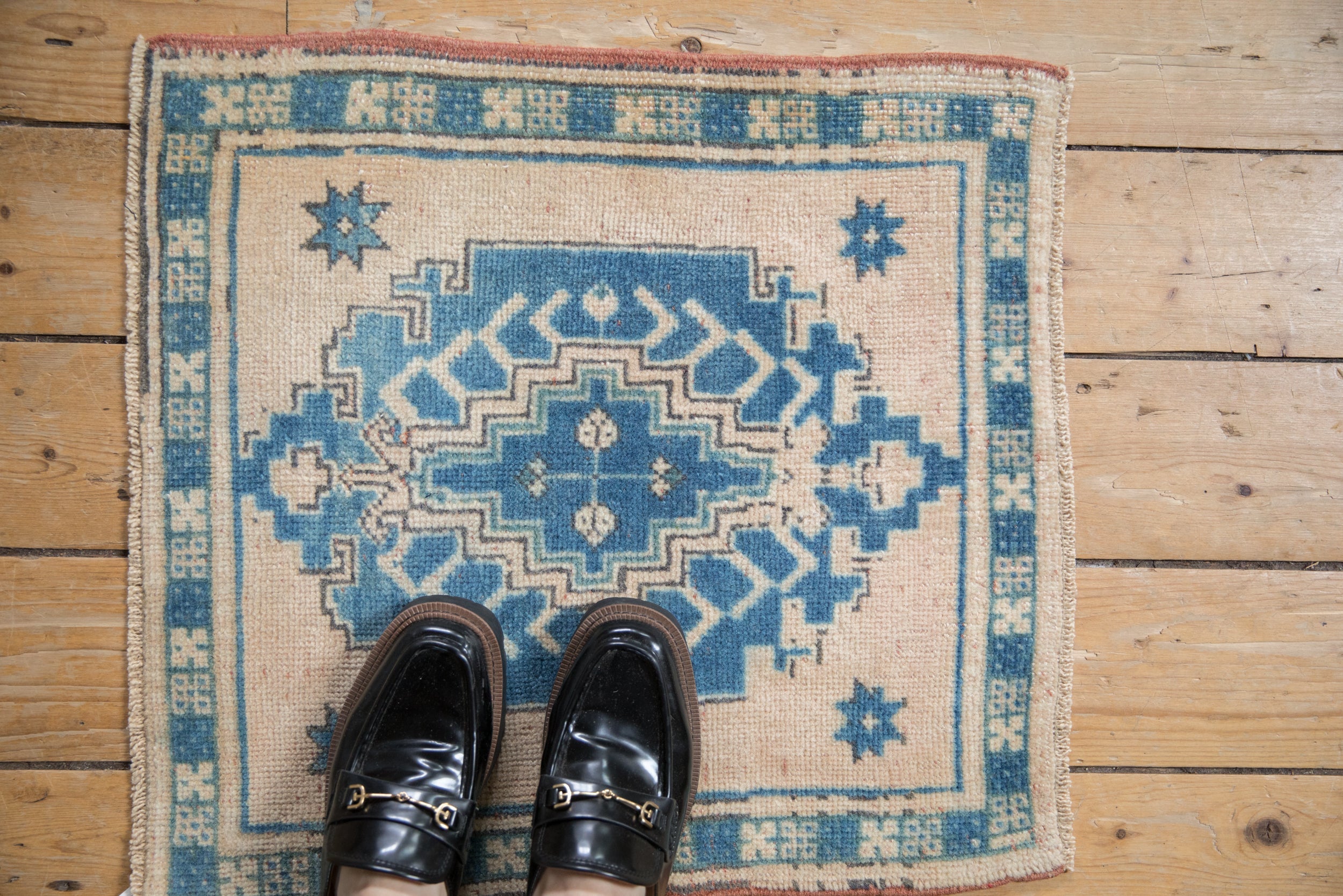 Vintage Distressed Oushak Square Rug Mat // ONH Item: 11660, Image 1