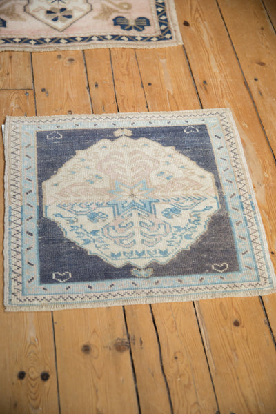 Vintage Distressed Oushak Square Rug Mat // ONH Item: 11663, Image 3