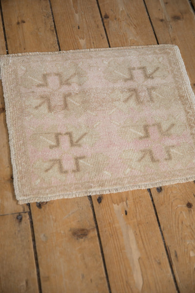 Vintage Distressed Oushak Square Rug Mat // ONH Item: 11664, Image 3