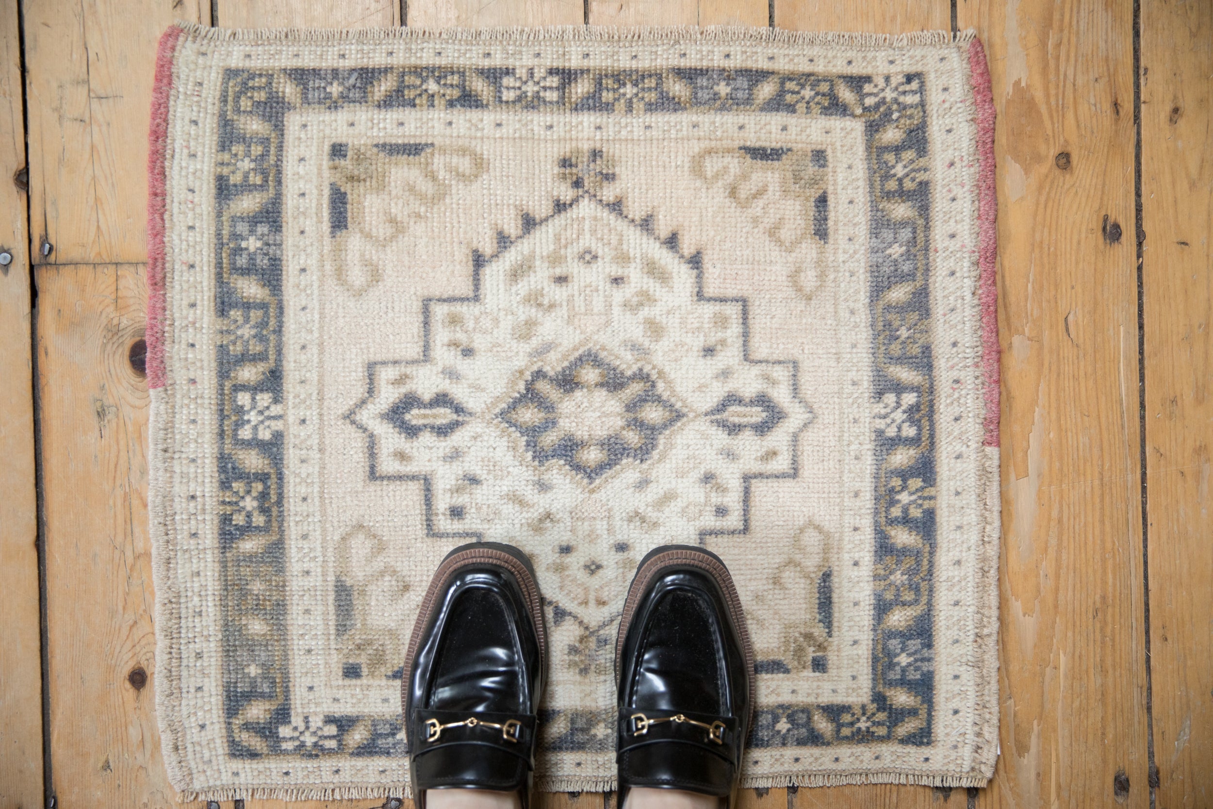 Vintage Distressed Oushak Square Rug Mat // ONH Item: 11667, Image 1