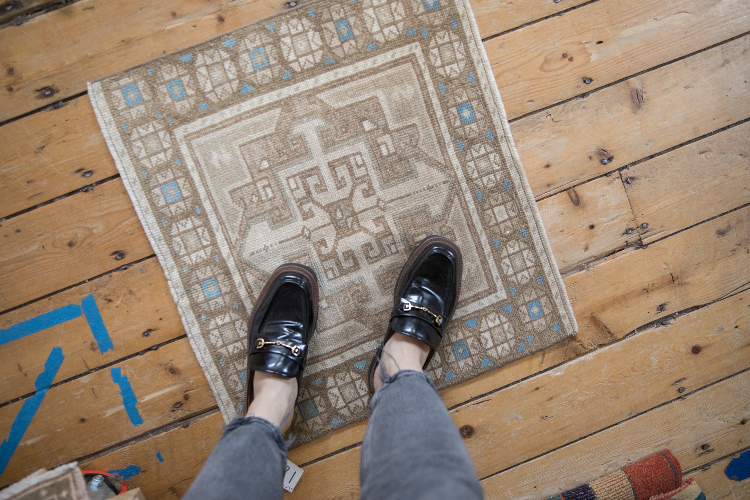 Vintage Distressed Oushak Square Rug Mat // ONH Item: 11681, Image 1