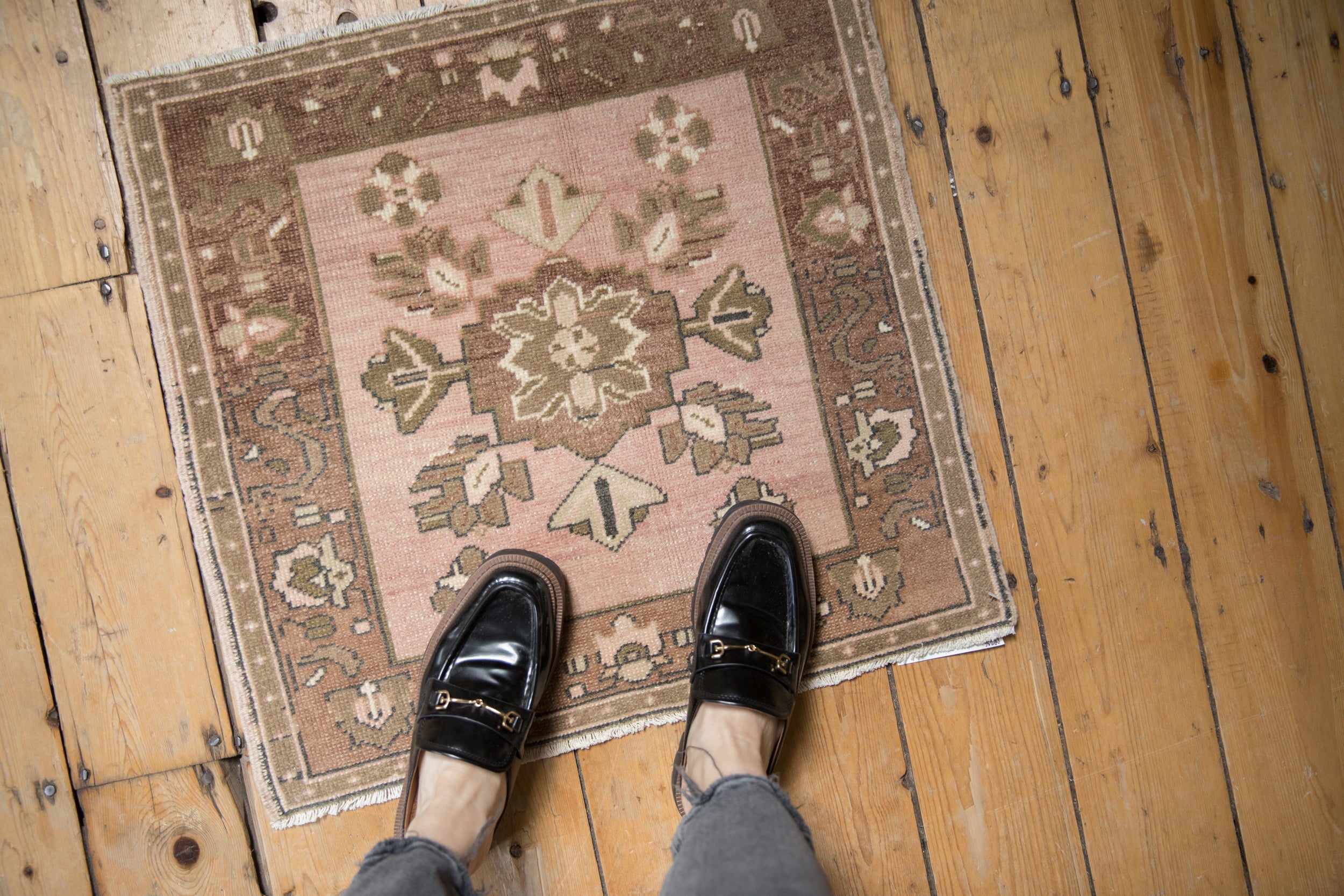 Vintage Distressed Oushak Square Rug Mat // ONH Item: 11683, Image 1