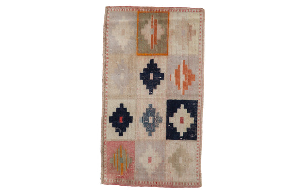 Vintage Distressed Oushak Rug Mat // ONH Item: 11684