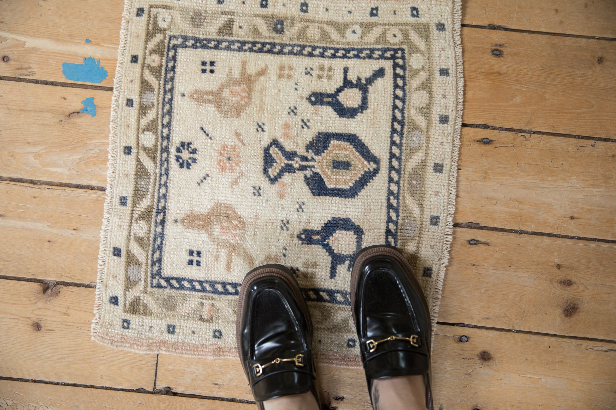 Vintage Distressed Oushak Square Rug Mat // ONH Item: 11692, Image 1