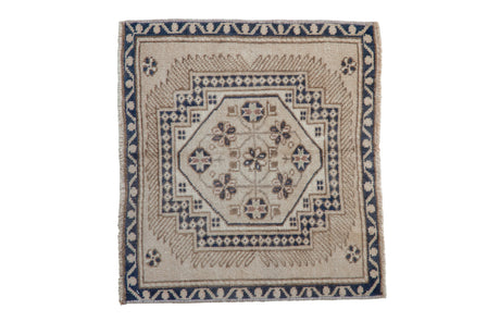 Vintage Distressed Oushak Square Rug Mat // ONH Item: 11694