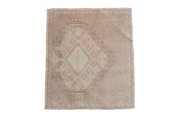 Vintage Distressed Oushak Square Rug Mat // ONH Item: 11700