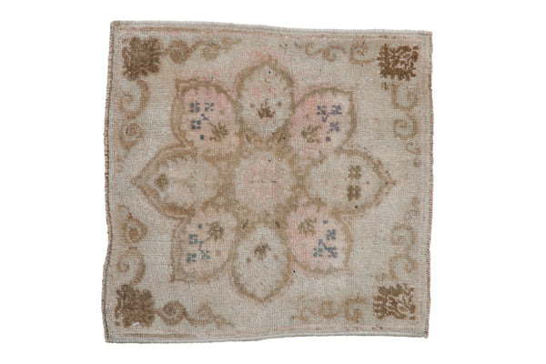 Vintage Distressed Oushak Square Rug Mat // ONH Item: 11701