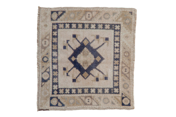 Vintage Distressed Oushak Square Rug Mat // ONH Item: 11710