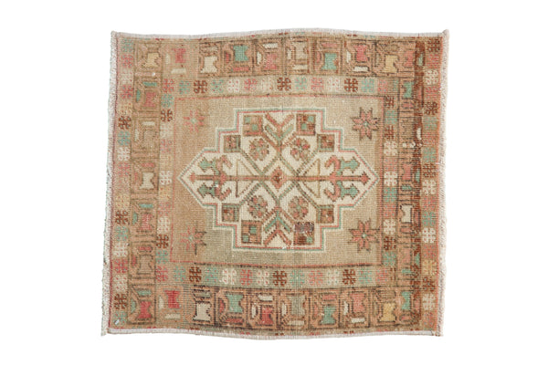 Vintage Distressed Oushak Square Rug Mat // ONH Item: 11718