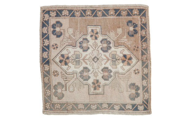 Vintage Distressed Oushak Square Rug Mat // ONH Item: 11719